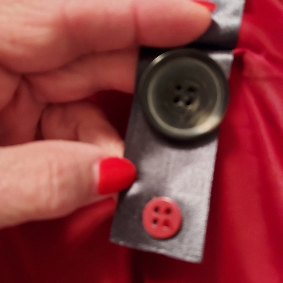 St. John's Bay small Red 58% wool 34%poly rn#93677 - Picture 7 of 11